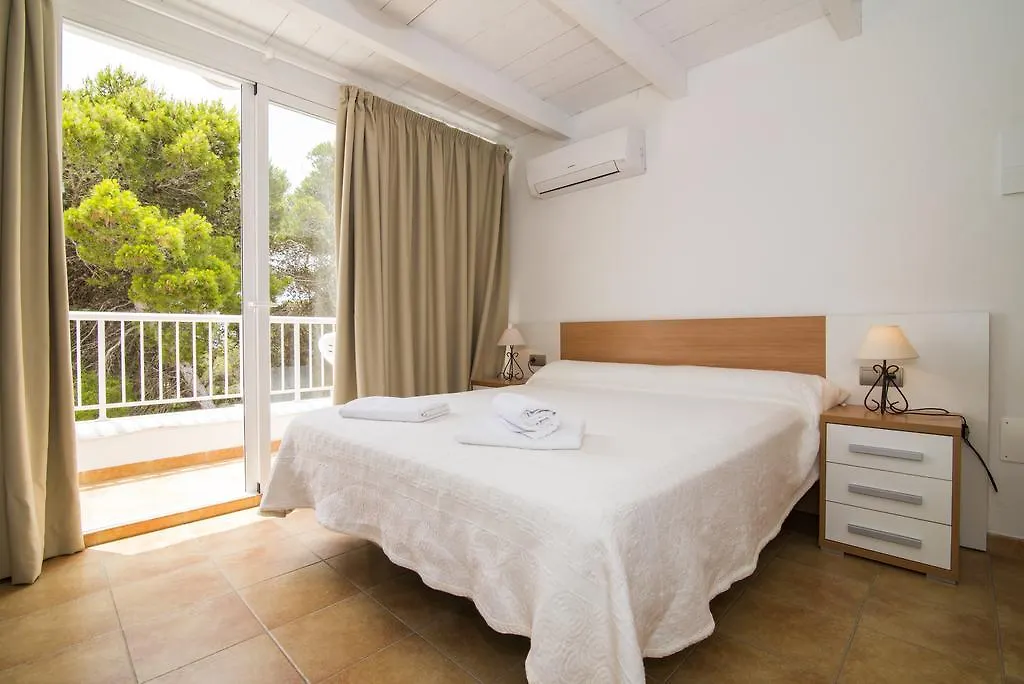 Guest house Hostal Cala Boix Es Canar