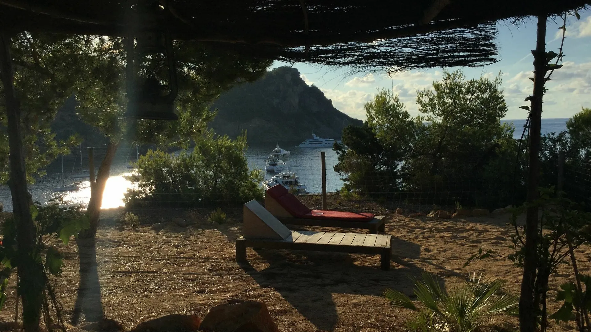 Hostal Cala Boix Es Canar  Guest house Es Canar (Ibiza)